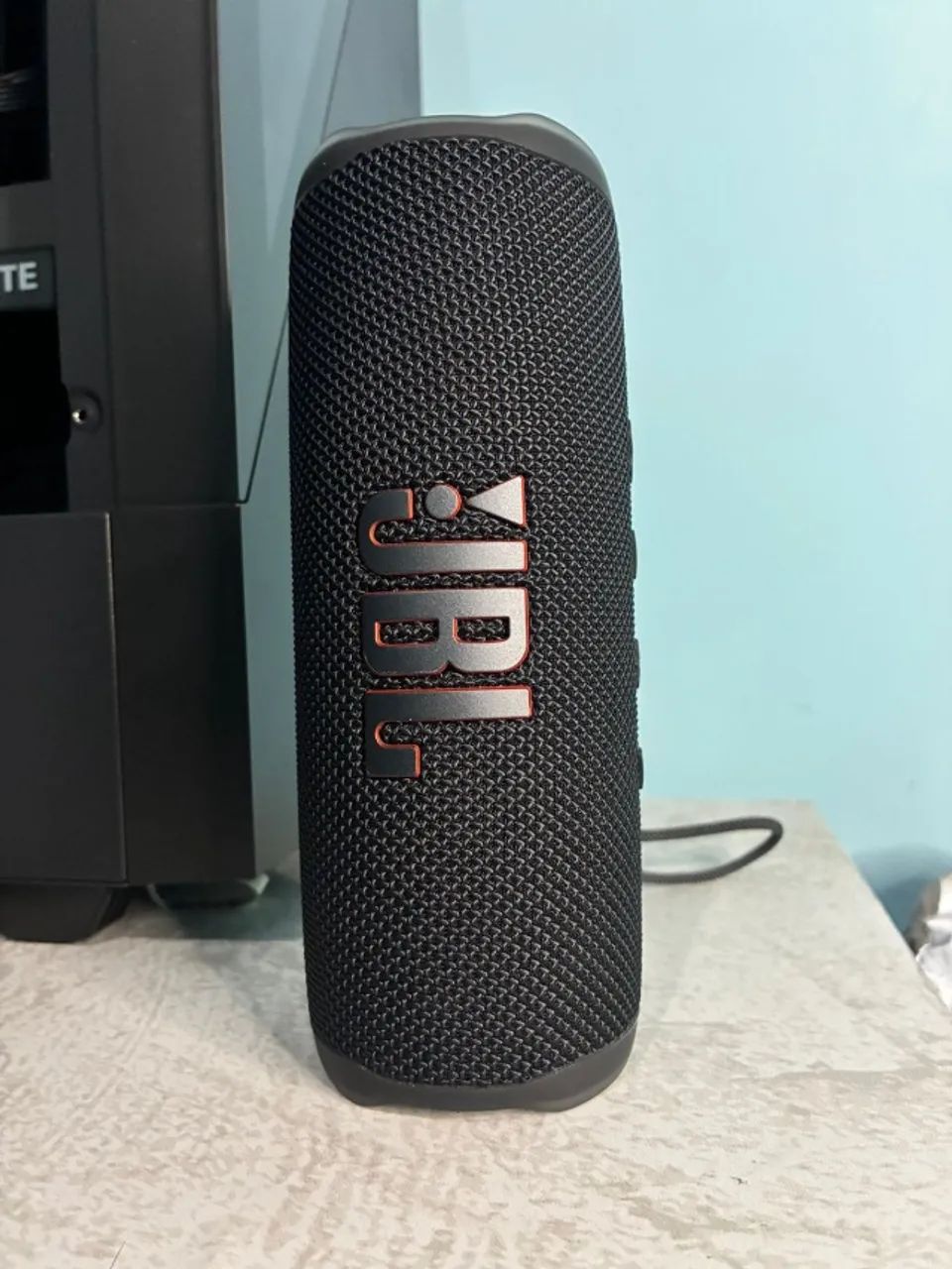Caixa de som JBL Flip 6 Zerada