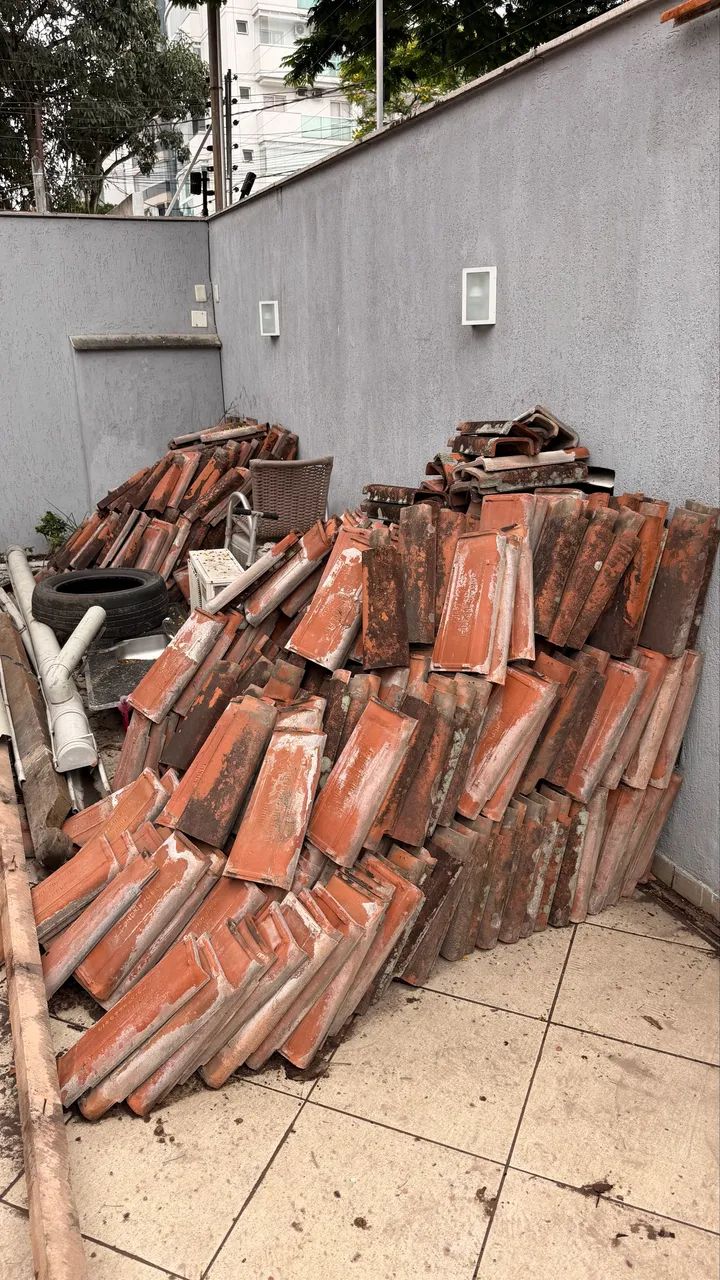 Doação TELHAS - retirar urgente - Foto 3