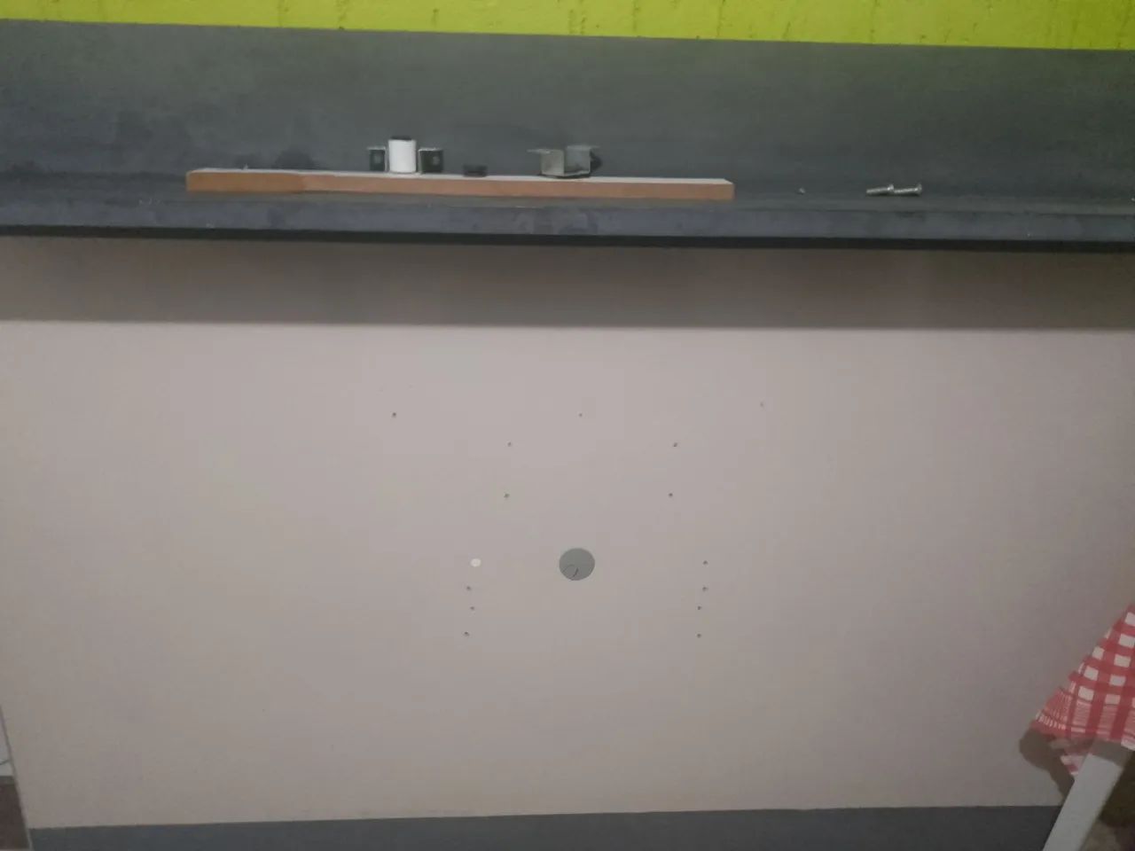 Estou vendendo um painel para TV até 65 polegadas
