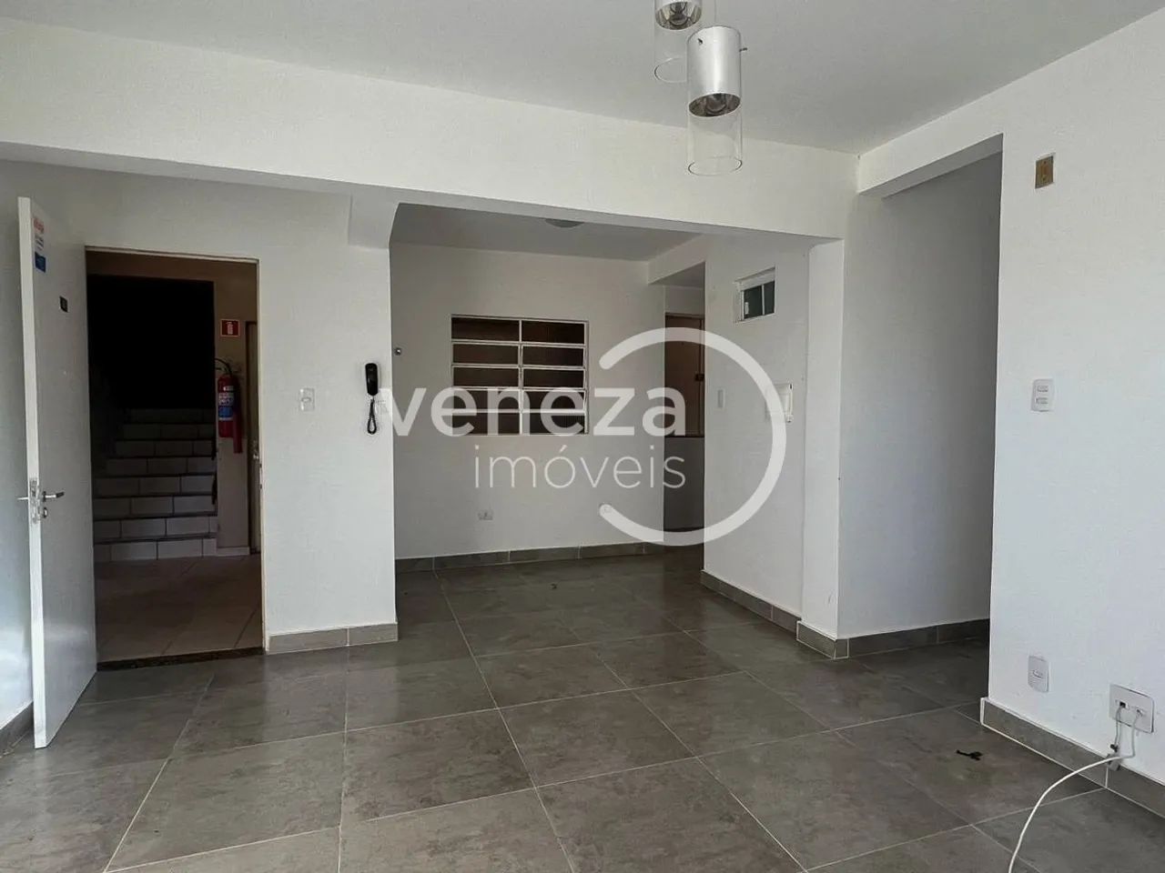 Apartamento para alugar no Edifício Margens do Igapó, Londrina - Foto 2