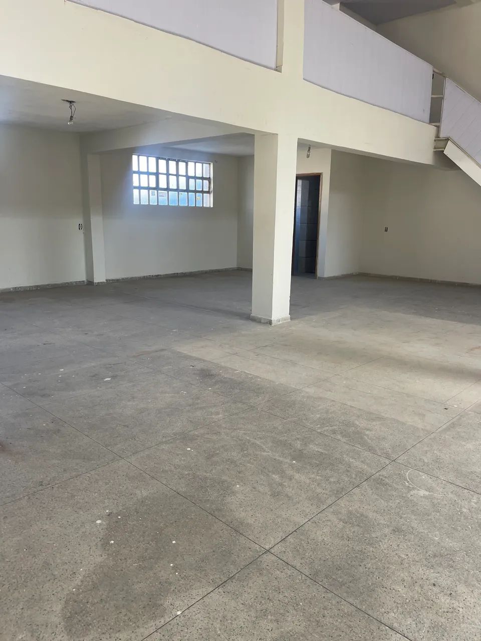 Alugo loja comercial na avenida Renato Azeredo - Foto 3