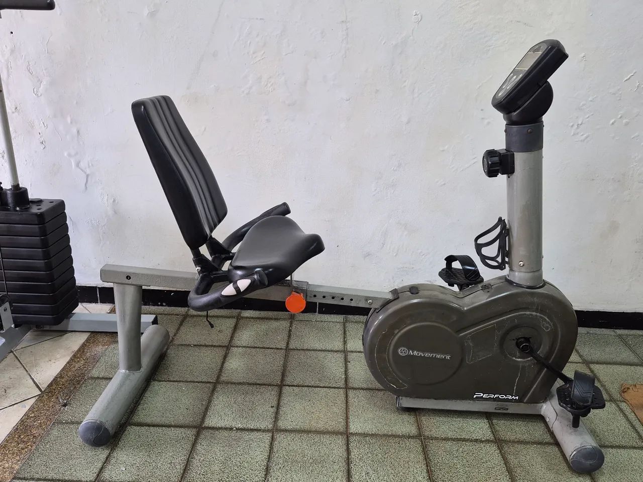 Bicicleta ergométrica horizontal profissional Movement  - Foto 4