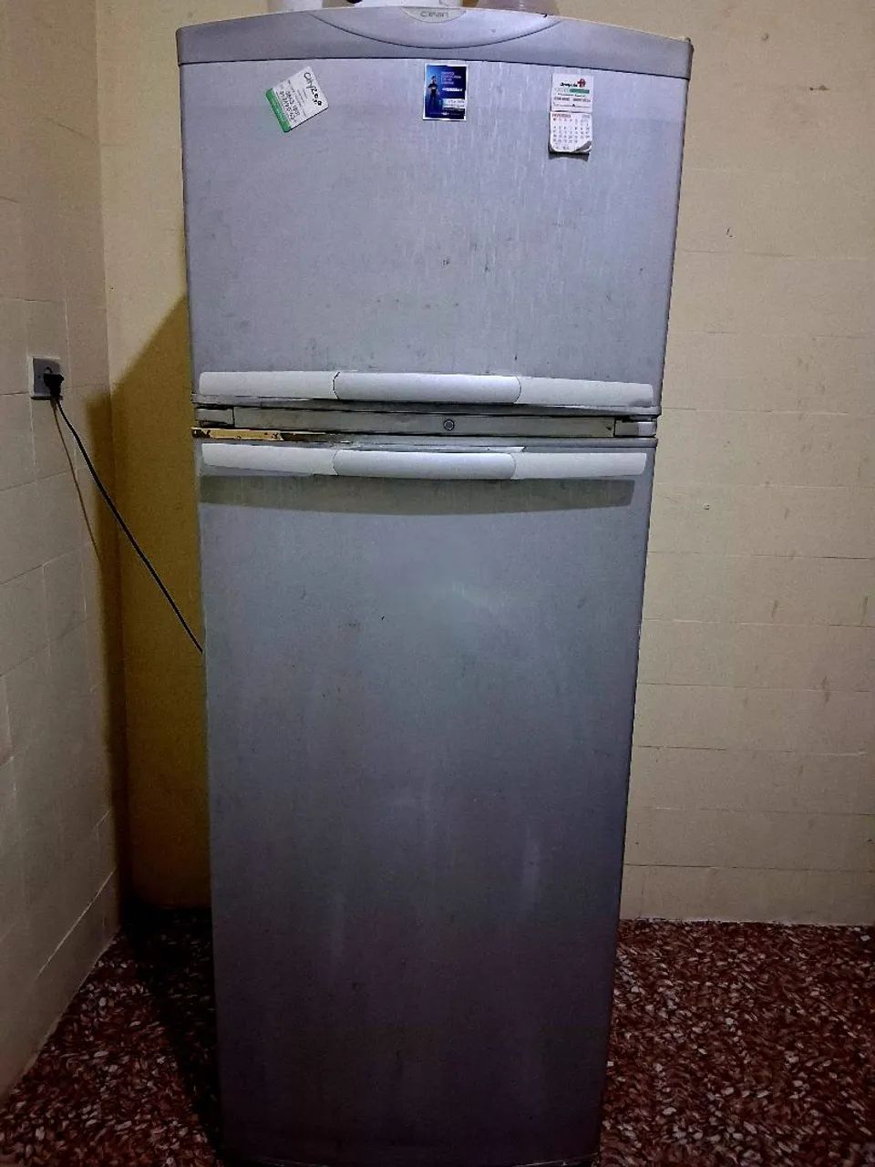 Geladeira com frezzer  - Foto 2
