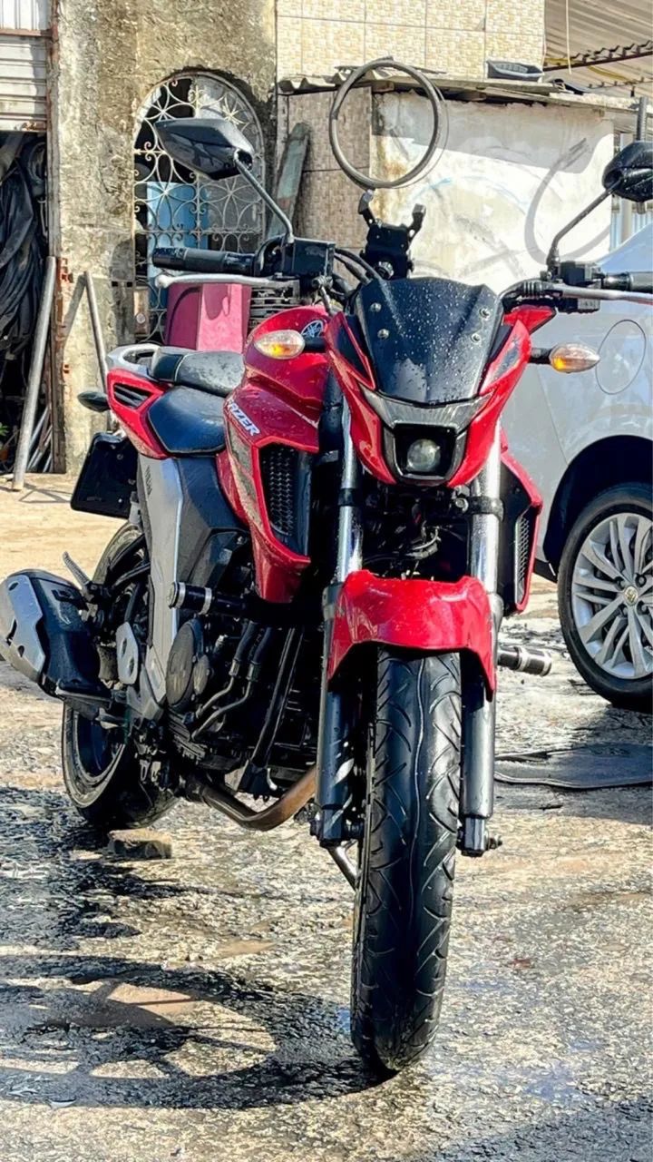 FZ25 2023 Vermelha  - Foto 2