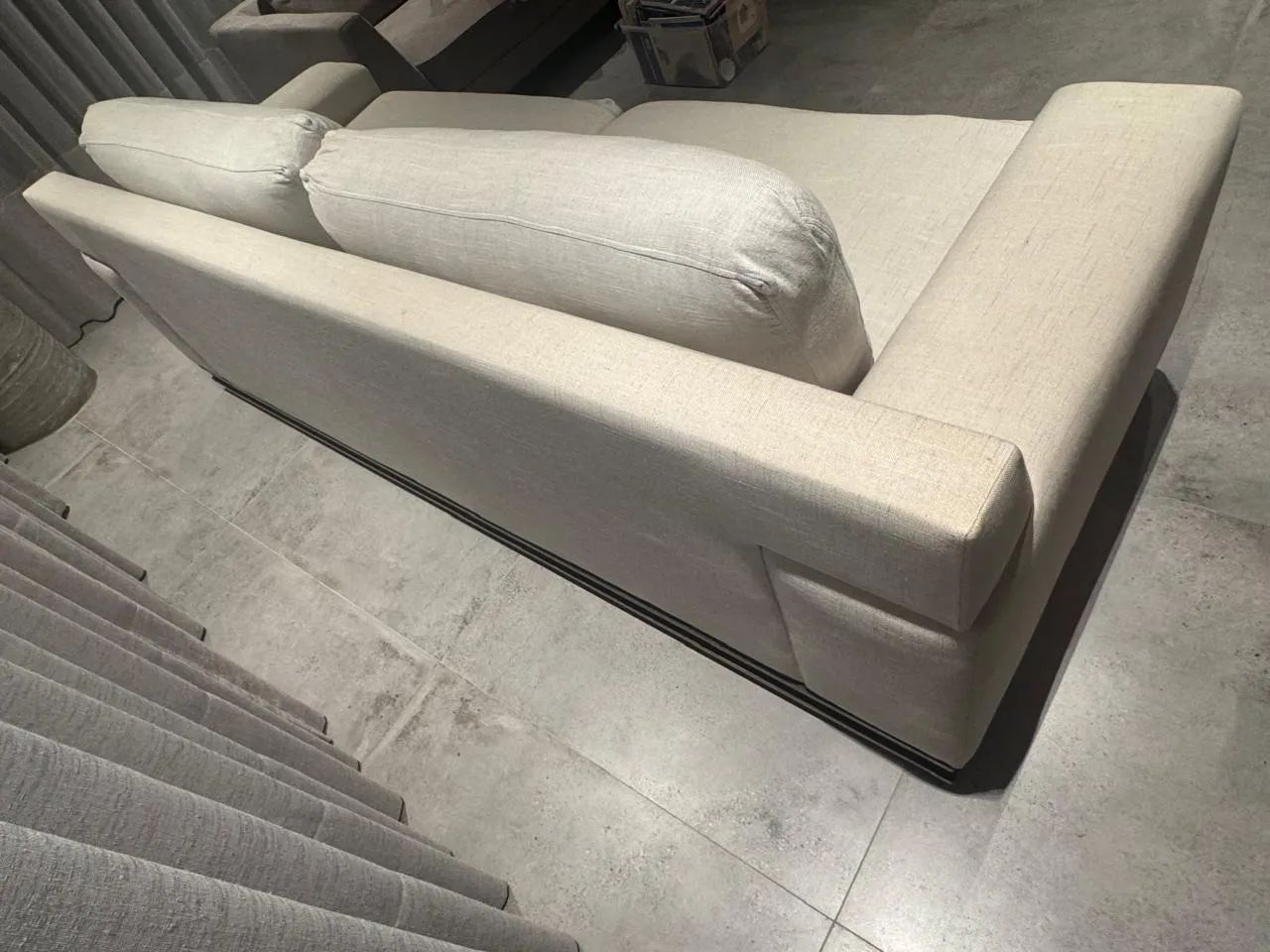 Sofa 2/3 lugares chique claro - Foto 3