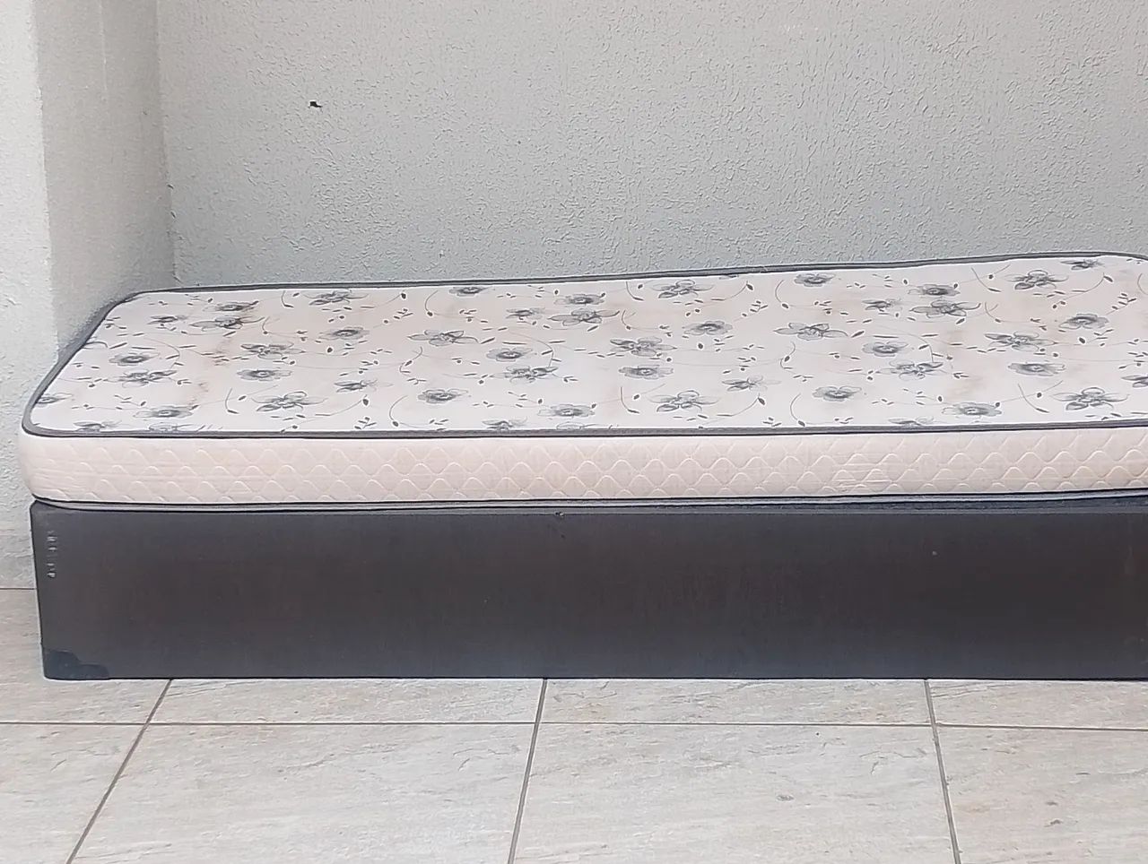 Cama Box solteiro 