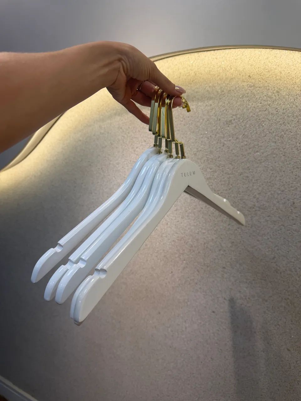 Cabides para loja de roupas 