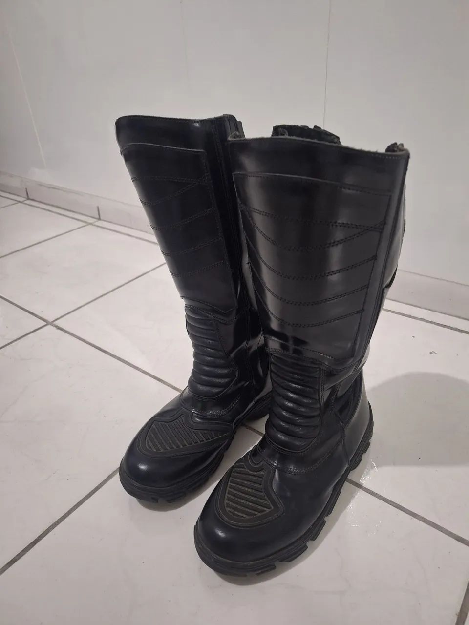Bota cano longo de Bombeiro n 41 - Foto 2