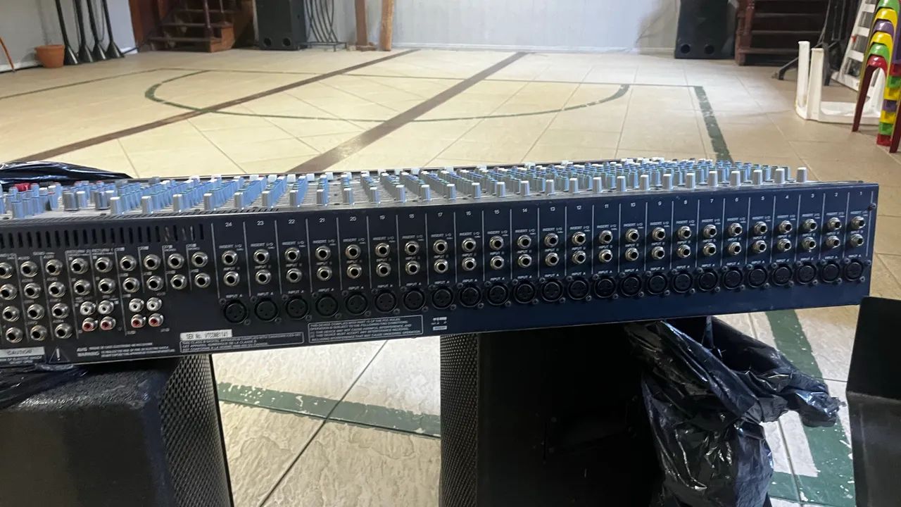 Mesa de som yamaha mg32/14fx