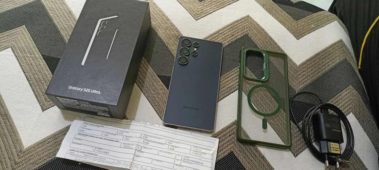 S25 ultra 10 meses de uso  zero detalhes 