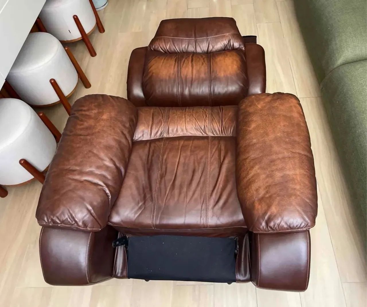 Poltrona em couro reclinável  - Foto 5