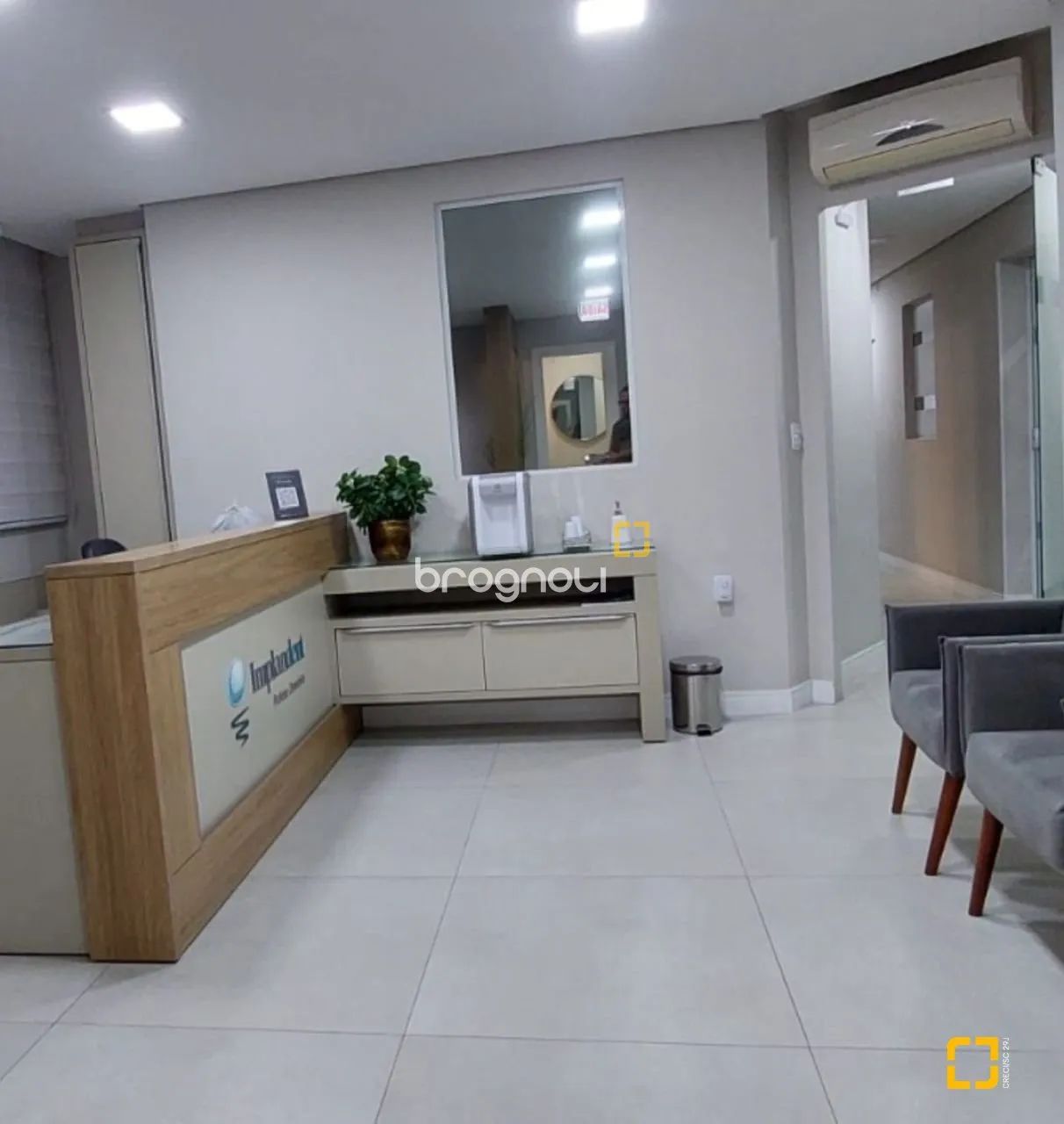 Sala Comercial com 212m2 privativos, totalmente reformada, ideal para clínicas - Centro -  - Foto 2