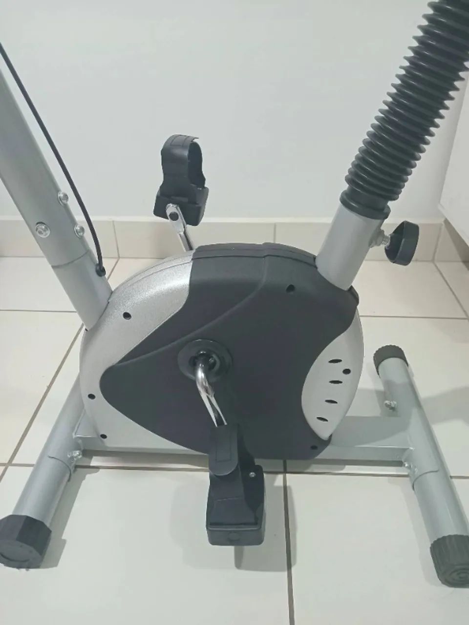 Bicicleta ergometrica  - Foto 4