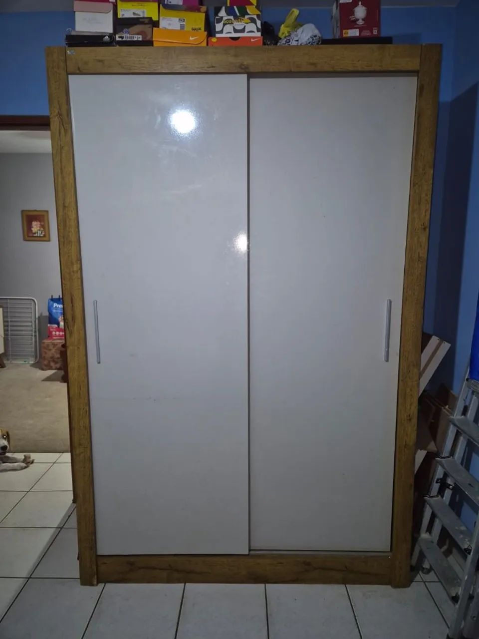 GUARDA-ROUPA DE SOLTEIRO À VENDA