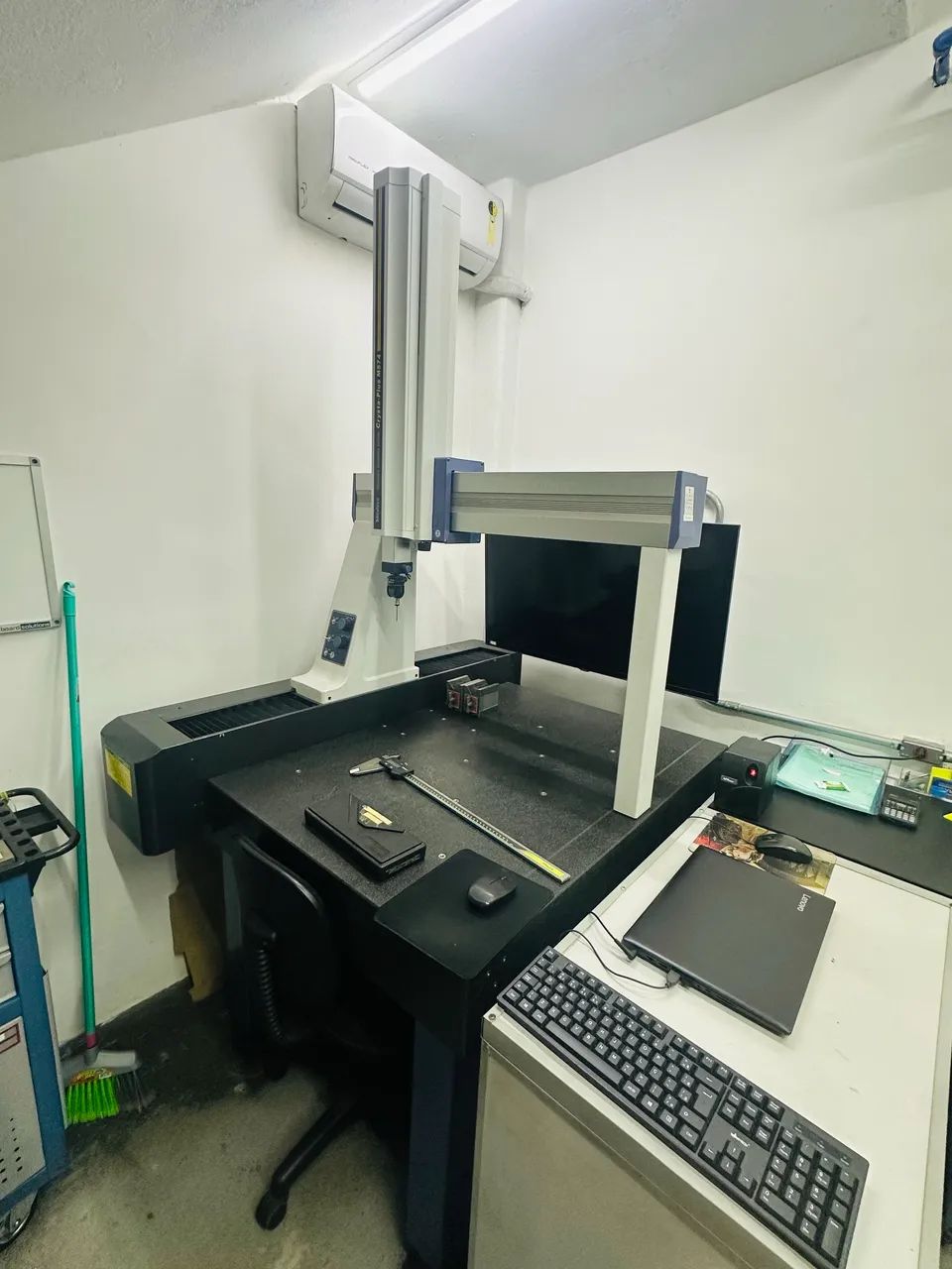 TRIDIMENSIONAL MITUTOYO CRYSTA-PLUS M574 - Foto 2