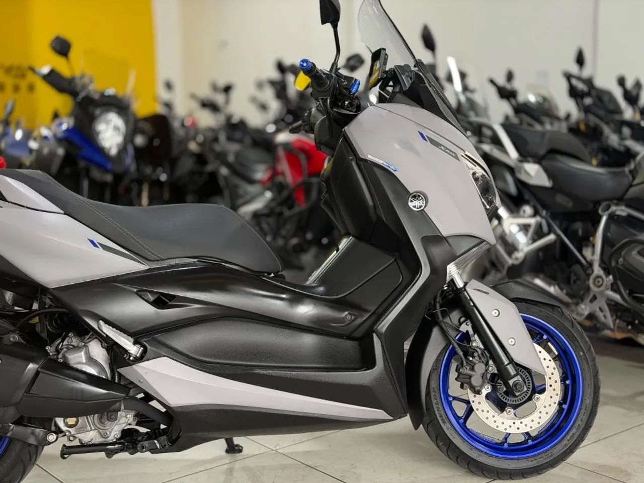 YAMAHA XMAX 250 - Foto 5