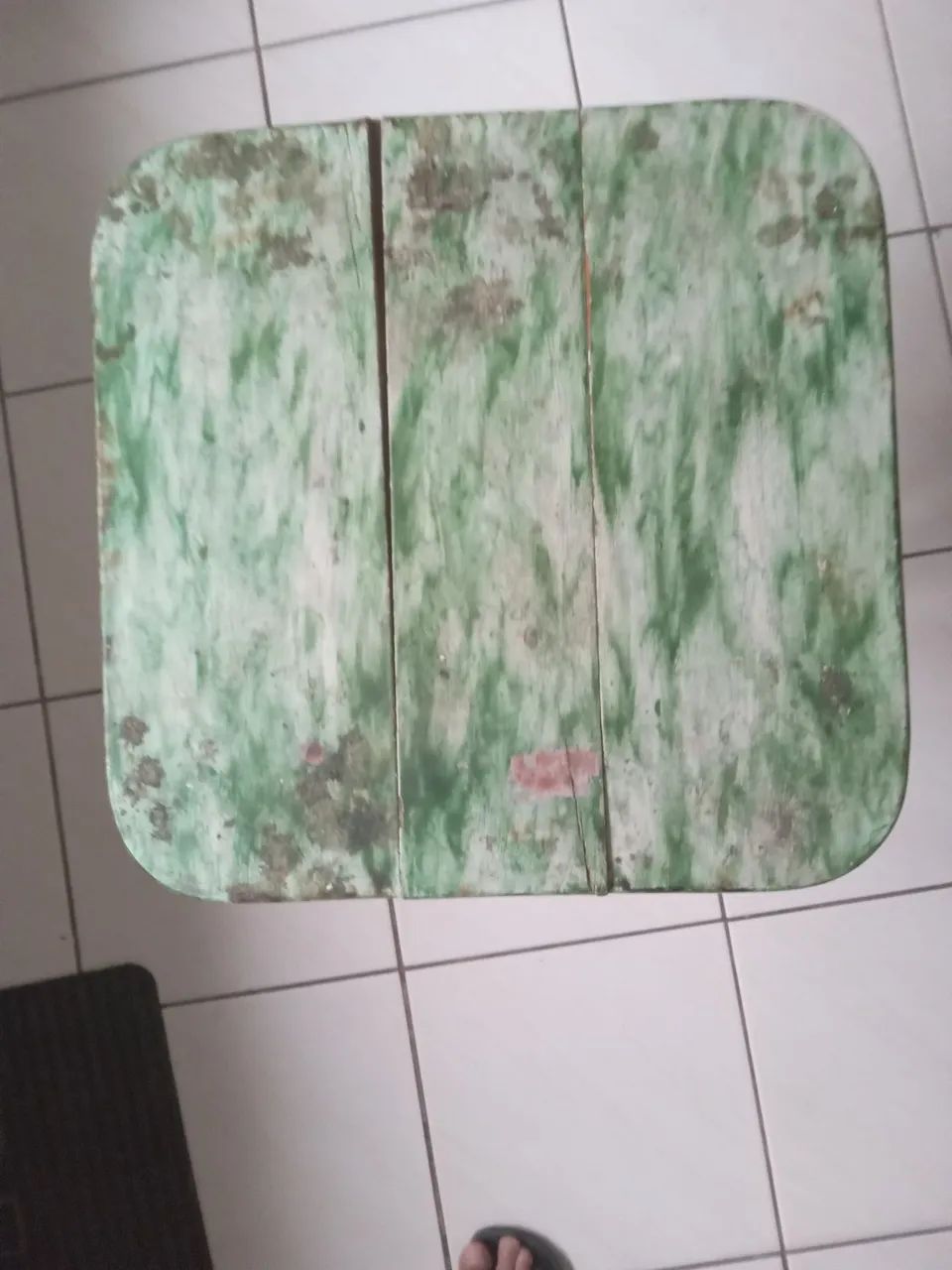Mesa 40 × 40 quadrada(verde)
