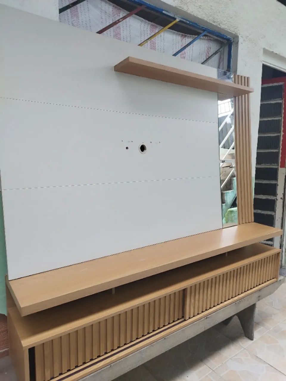 Rack-Painel para TV Até 60 Polegadas Sergipe 2 Portas com Espelho e Ripado Nature/Off Whit - Foto 5