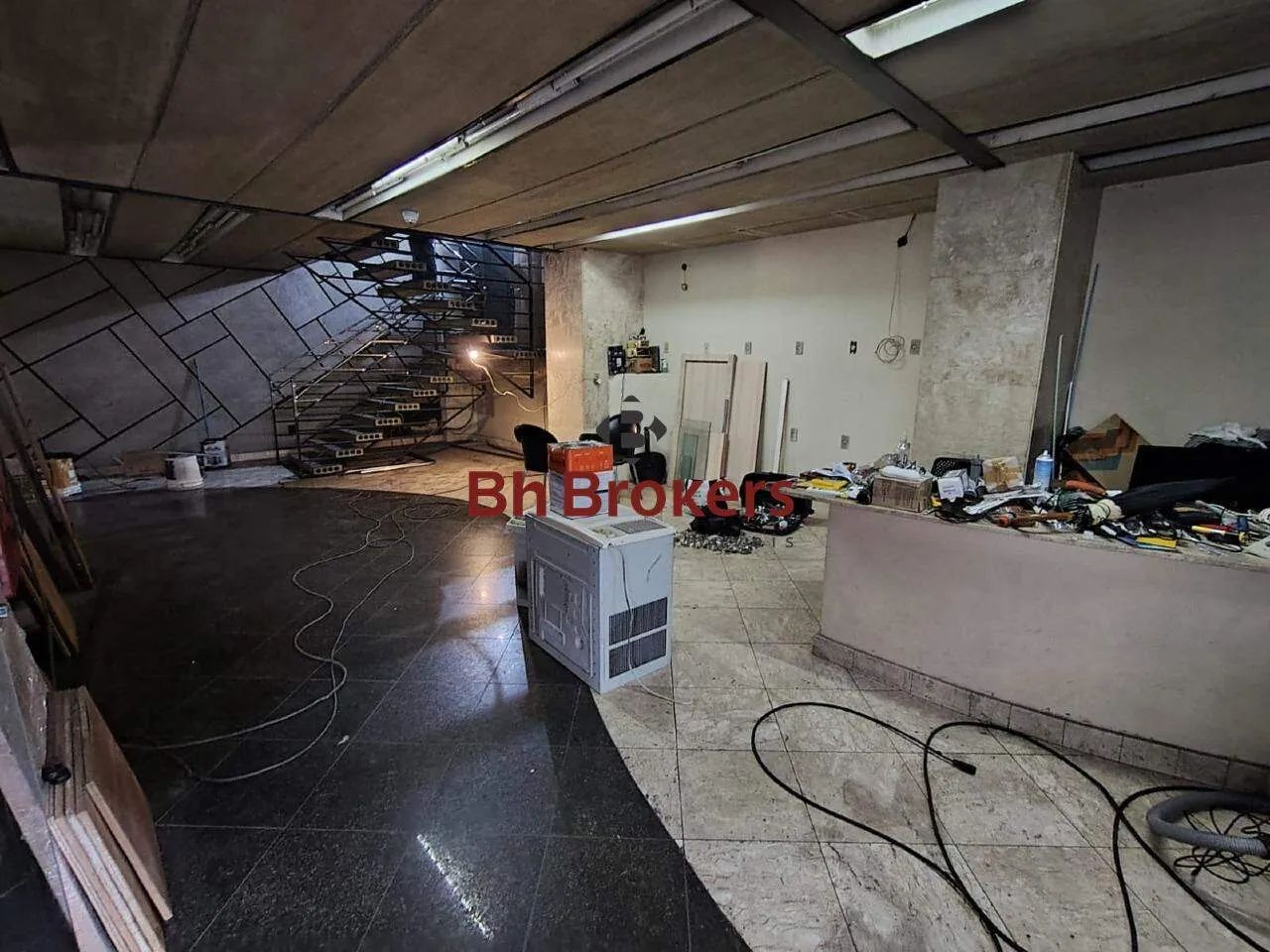 LOJA COM 300M² PARA ALUGAR NA SAVASSI - Foto 2