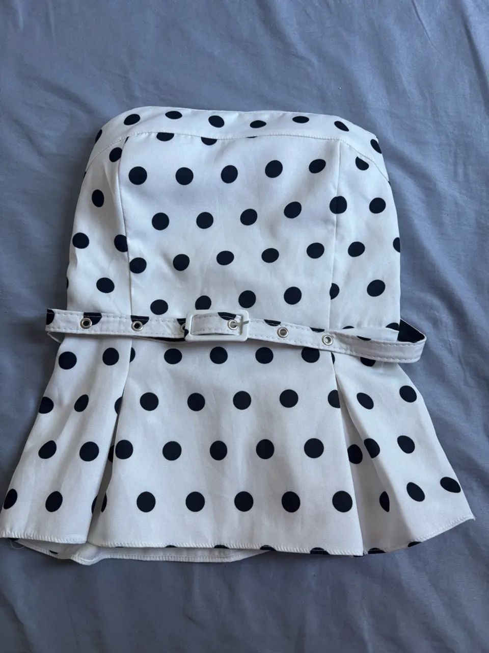 Blusa peplum em poá 