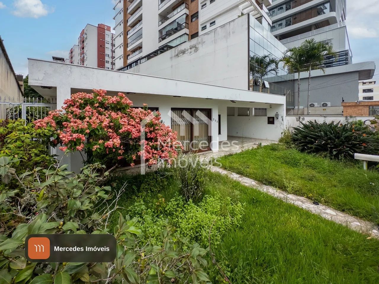 Casa comercial para alugar · Centro, Itajaí · 180 m²
