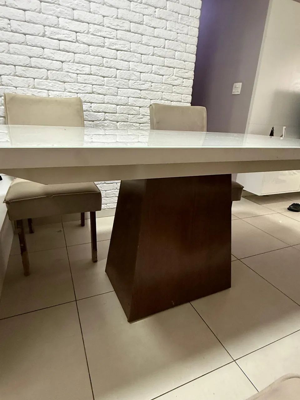 VENDO MESA JANTAR COM 5 CADEIRAS - Foto 5