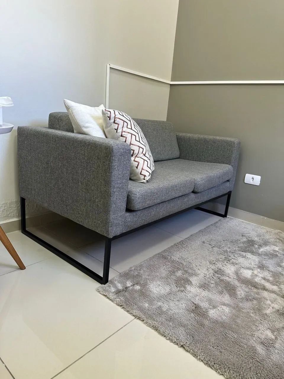 Vendo sofá + poltrona Tok Stock