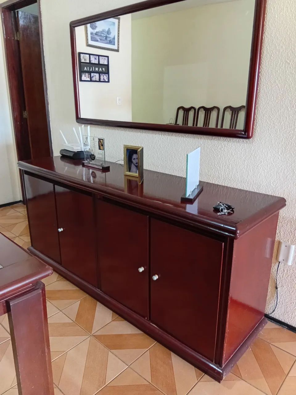 Jogo de Mesa e Cadeiras com Espelho e Movel  - Foto 3