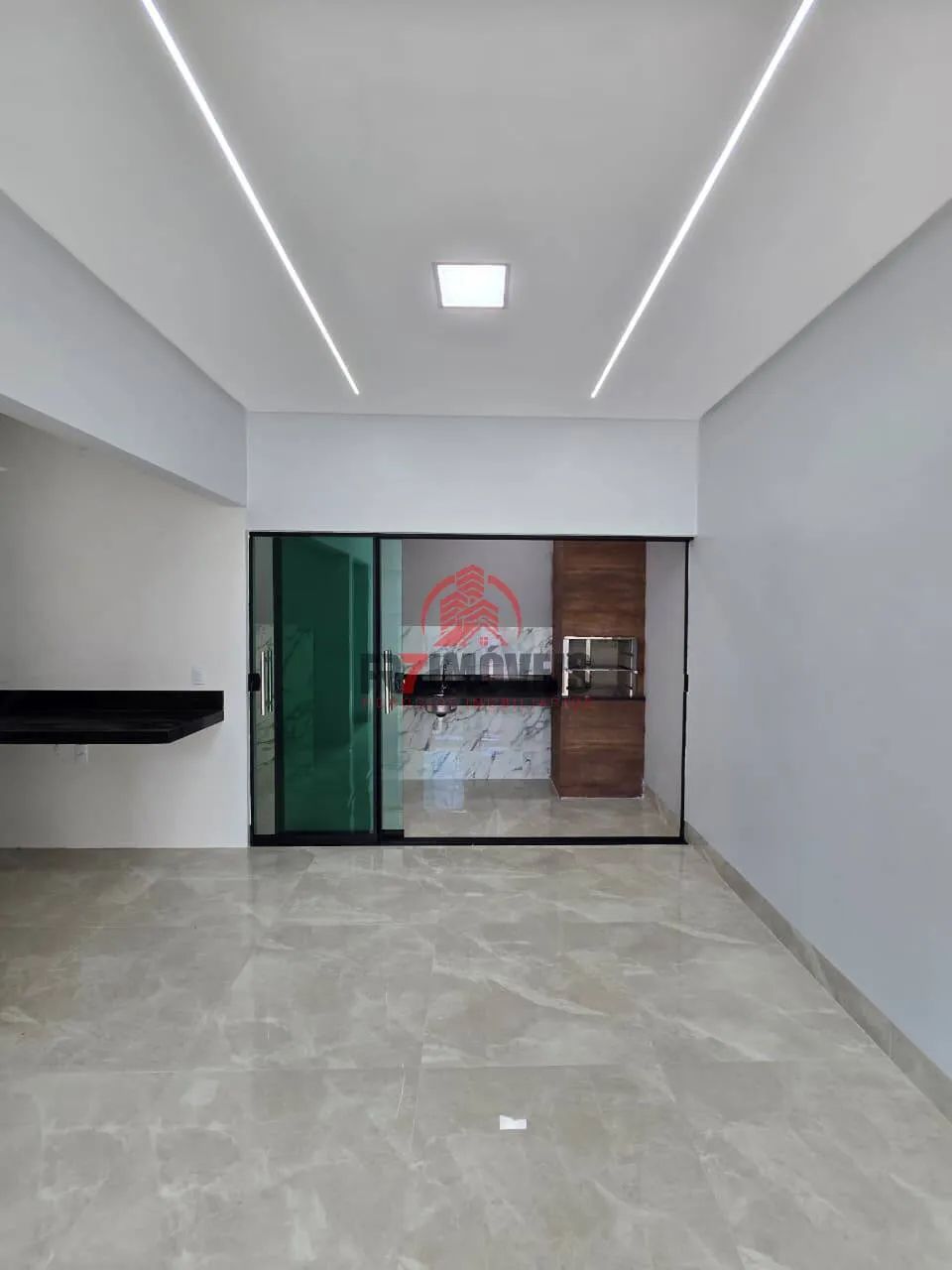 CASA COM FACHADA AMPLA - GOIÂNIA 2 - GO - Foto 3