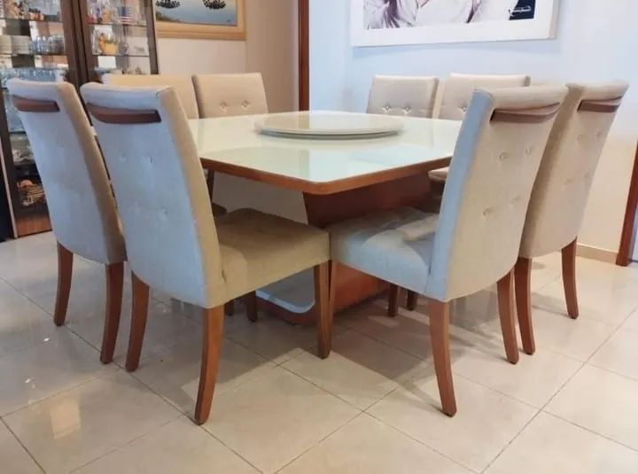 Mesa nova com cadeiras de madeira  - Foto 3