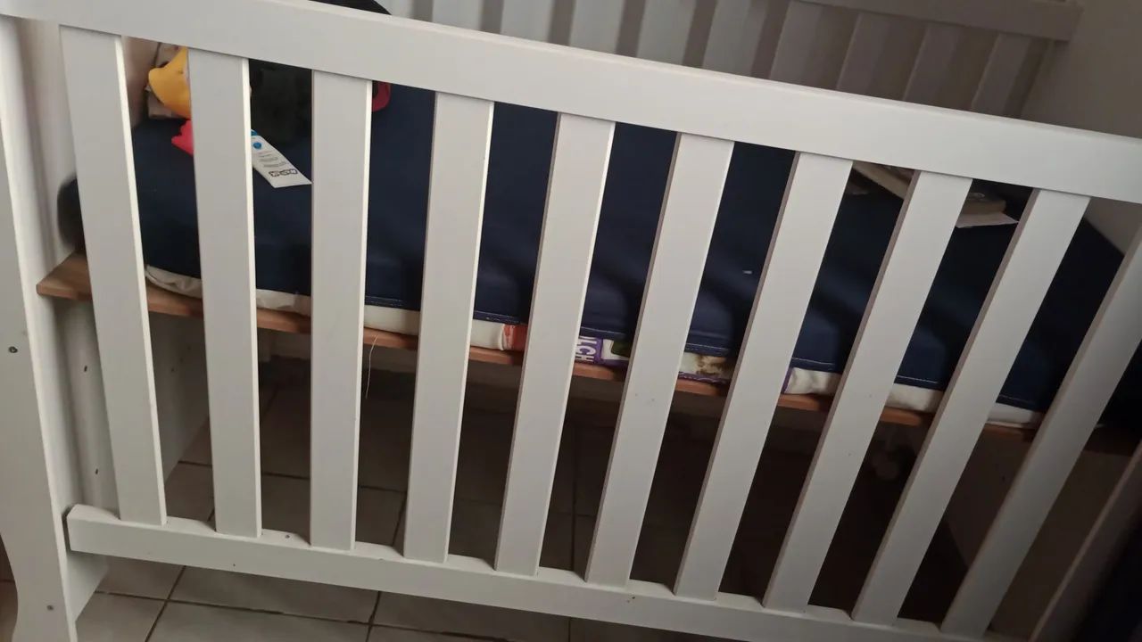 Berço americano 140$ com colchão  - Foto 5