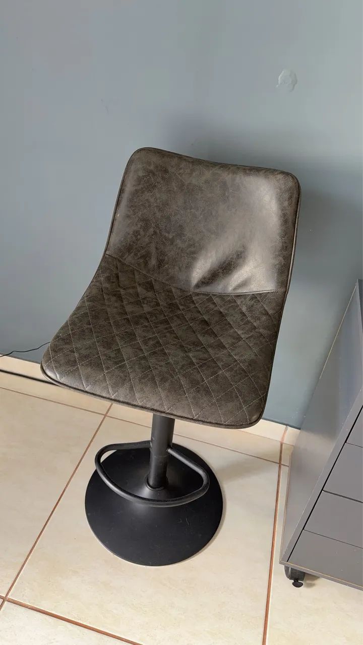 Vendo cadeira para área gourmet  - Foto 3