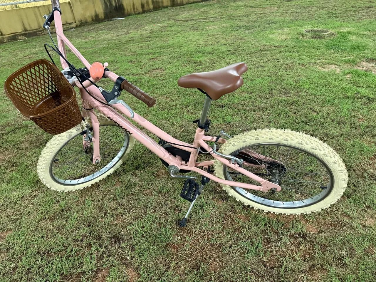 Bicicleta retro menina