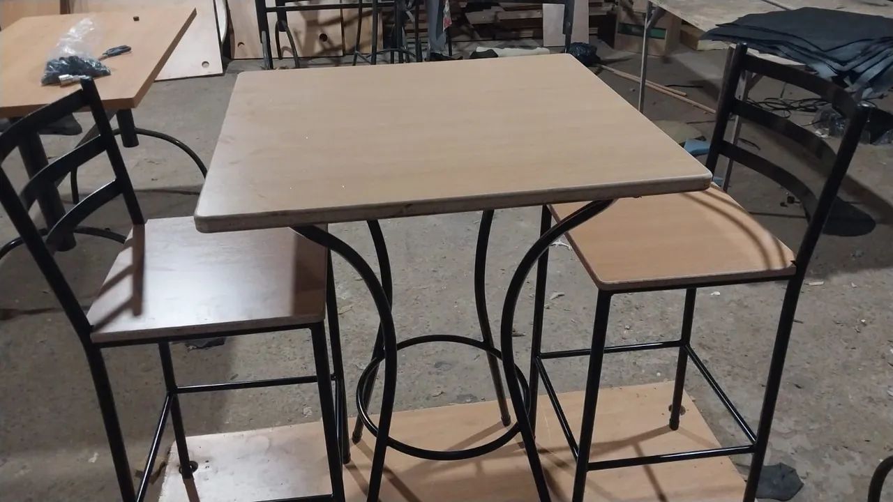 Restaurant or Snack Bar Table