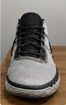 Nike Kyrie Flytrap 4 Cinza/Preto Original US 10 / BR 42 - Foto 3