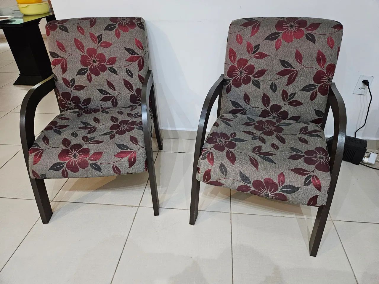 Poltronas Lindas-R$ 280,00 cada unidade. - Foto 4