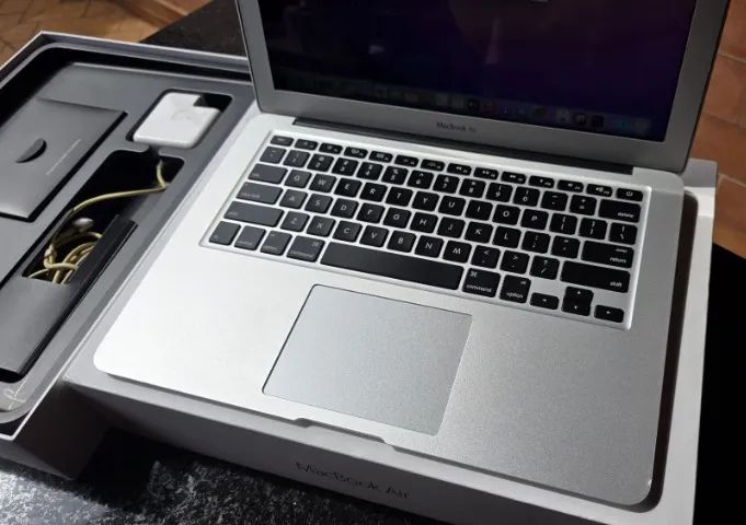 MacBook Air 2017 - Caixa e carregador original - Foto 5