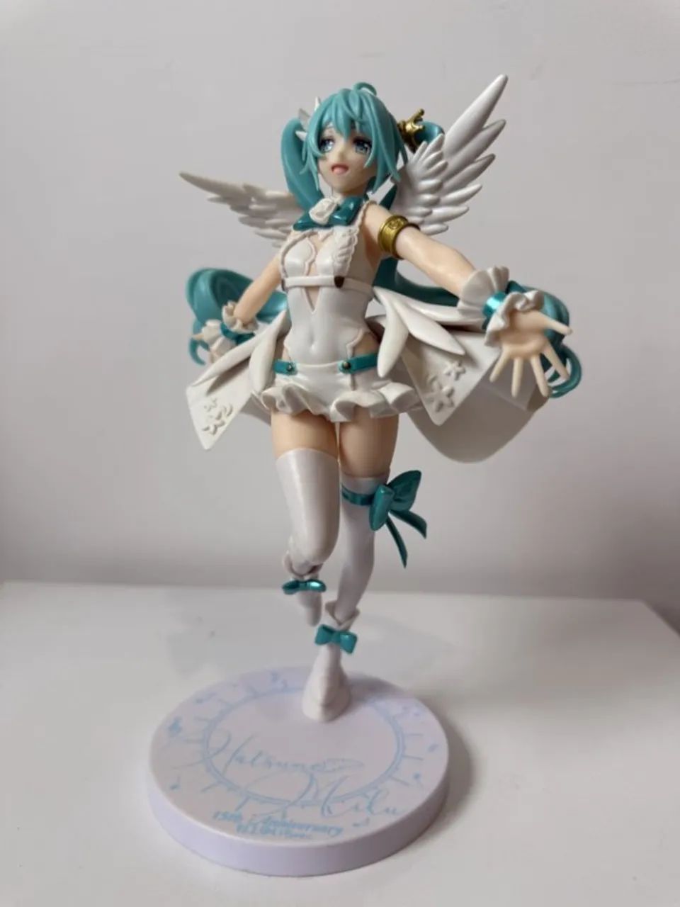 Figure Hatsune Miku 15th Anniversary alada (SEGA ORIGINAL)