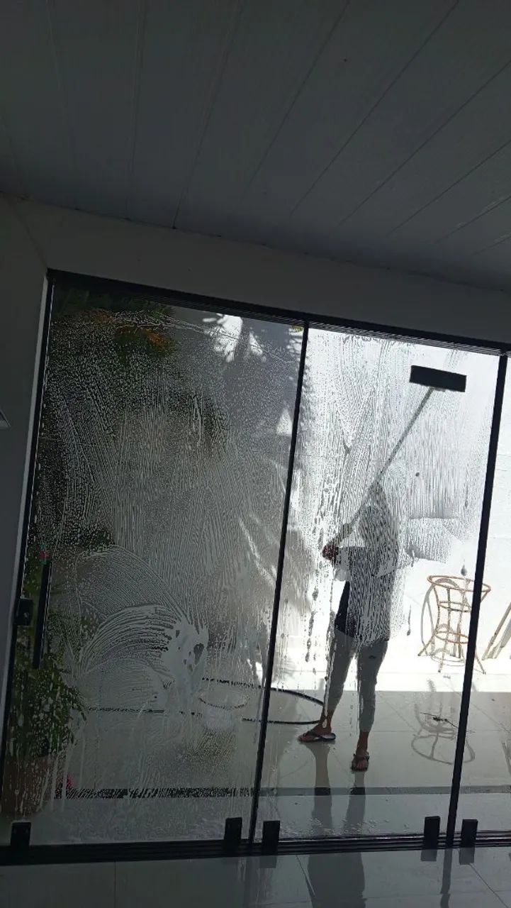 Faxina pesada completa com limpeza de vidros  - Foto 2