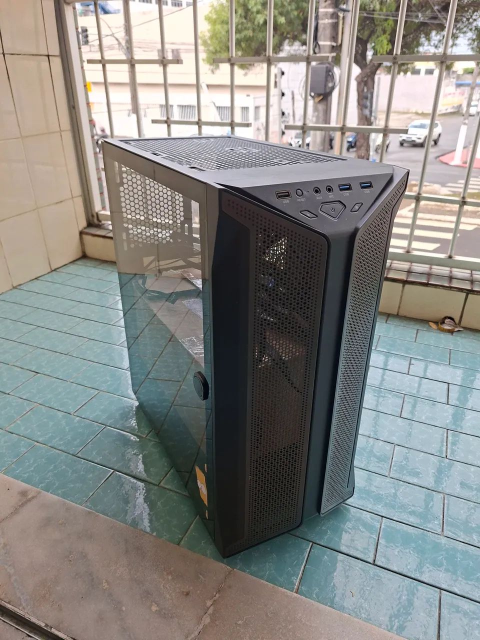 Gabinete com fans