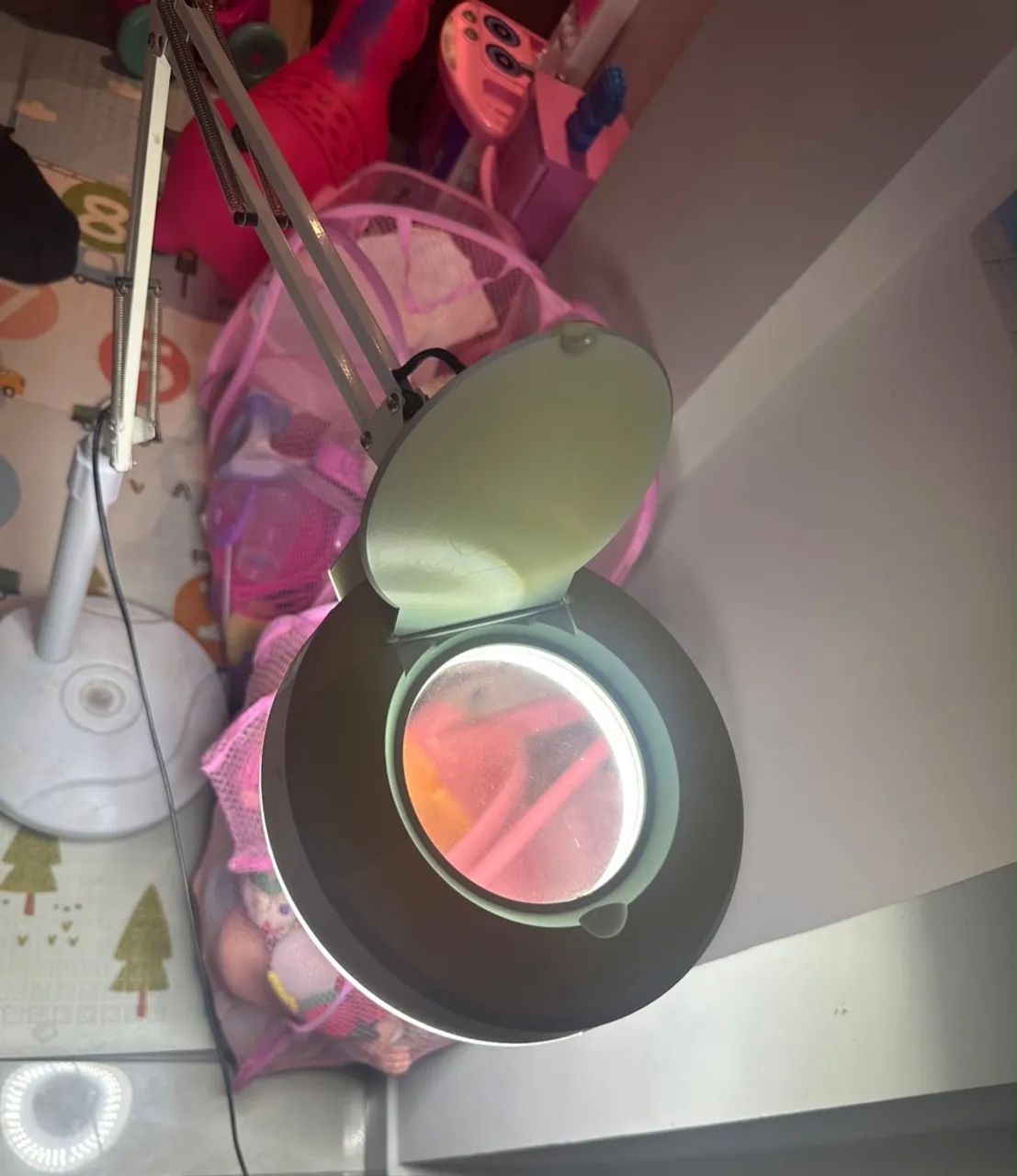 Vendo Ring light de chão usada.