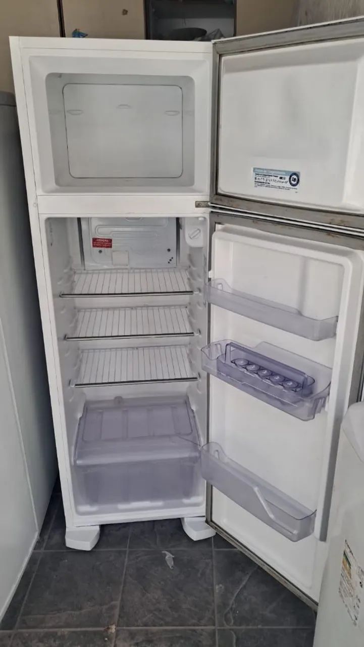 Geladeira Electrolux Duplex 220v  - Foto 2