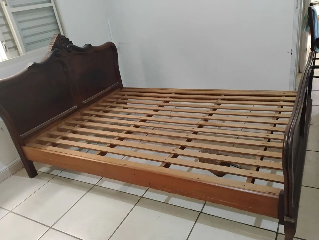 Cama antiga e guarda roupa  - Foto 2
