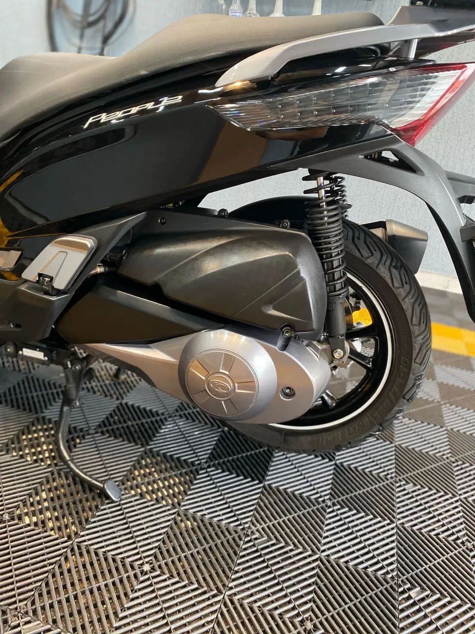 GTI 300 ABS KYMCO  - Foto 4