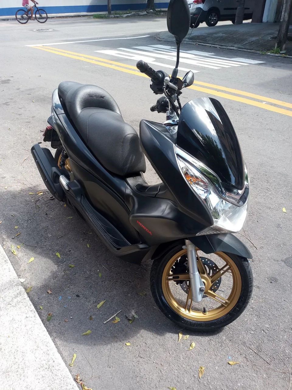 PCX DLX 2015