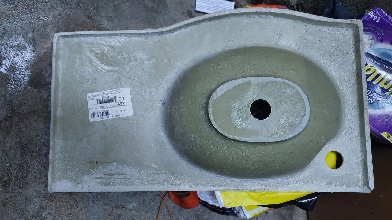  Pia Lavatório branca ,larg 58cm ,prof 30cm, prof na parte da Cuba 34cm . - Foto 5