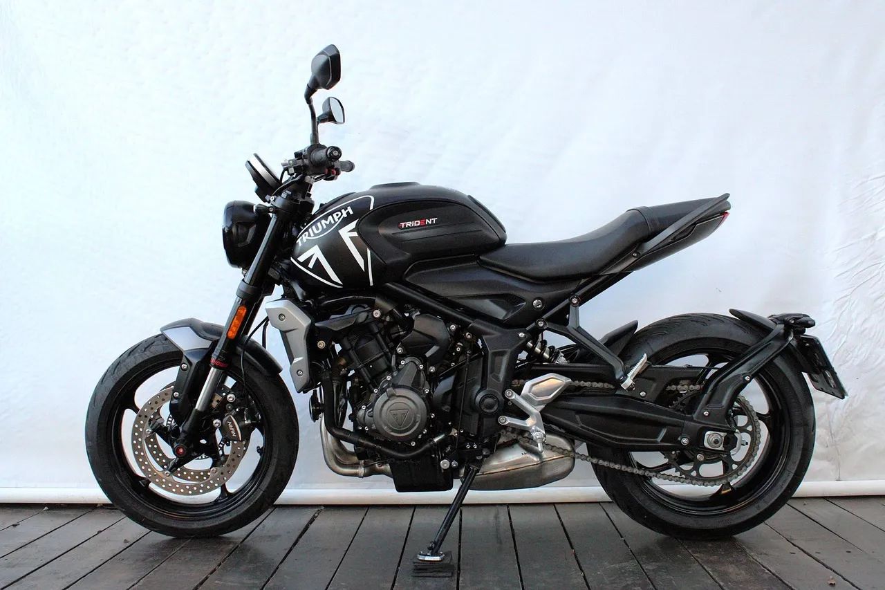 TRIUMPH TRIDENT 660 - Foto 2