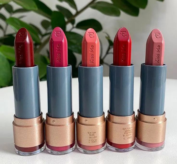 Compre 1 leve 2 batons Eudora kiss me hidratante ou matte  - Foto 3