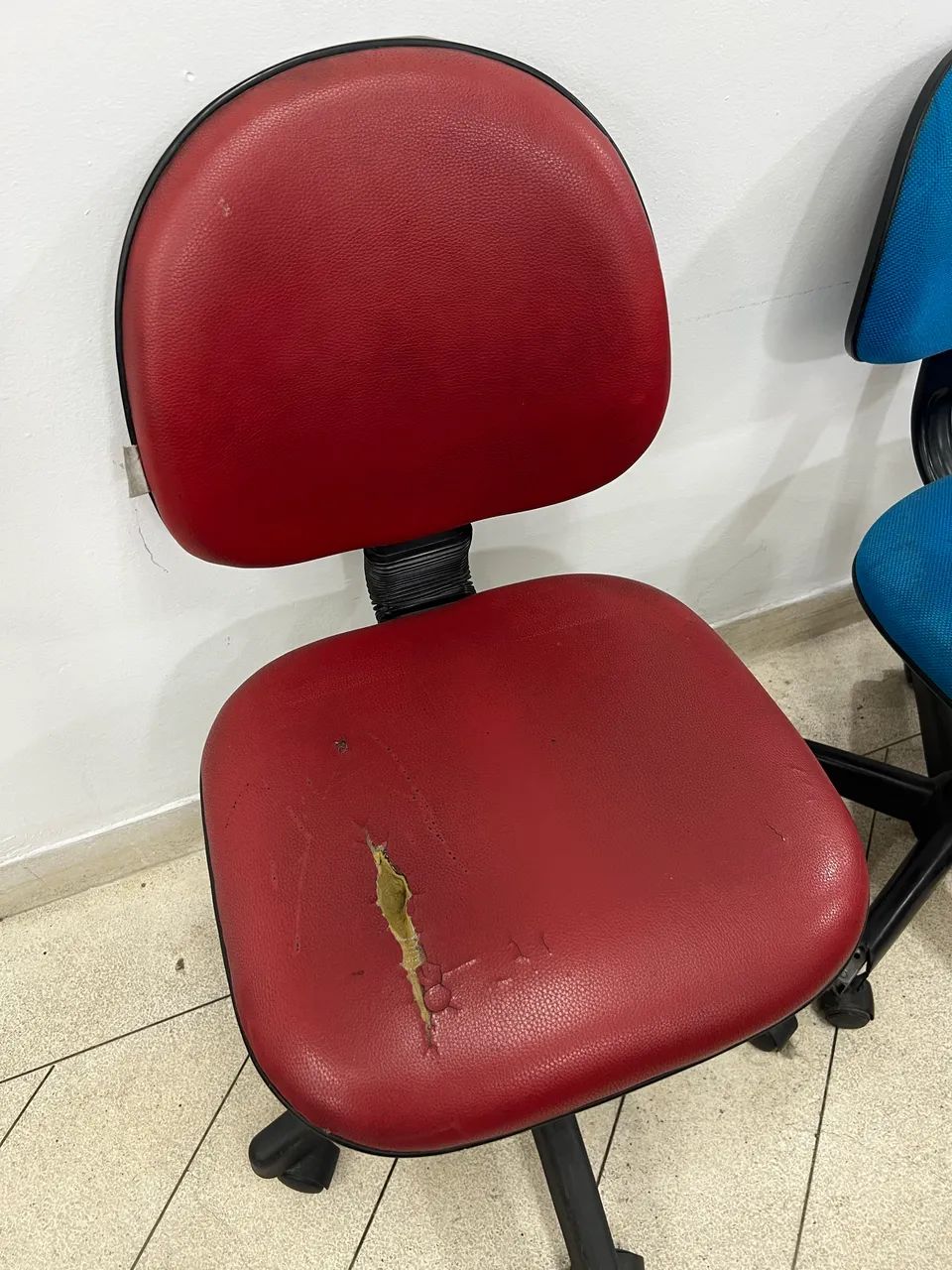 Cadeira Escritório de couro com assento Grande  - Foto 2
