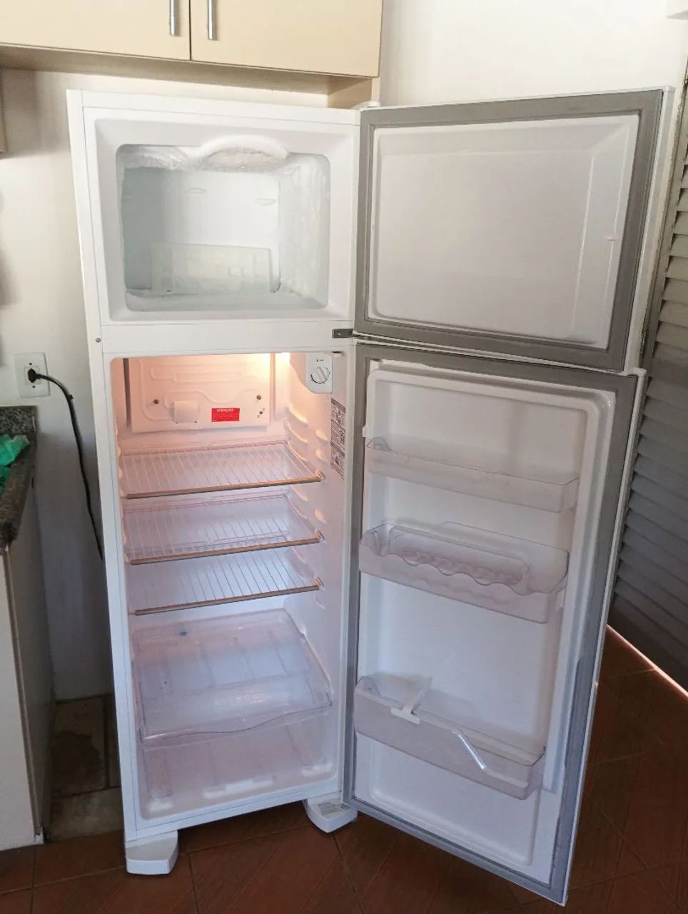 Geladeira Eletrolux Duplex 260L - Foto 3